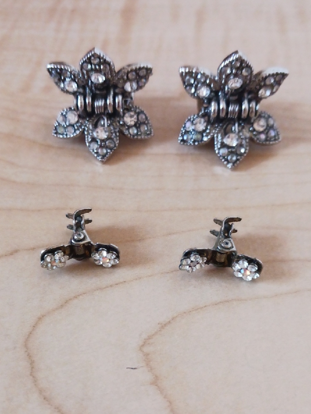 Rhinestone Flower Hair Claw clips Silver Tone 2 Piece Set
